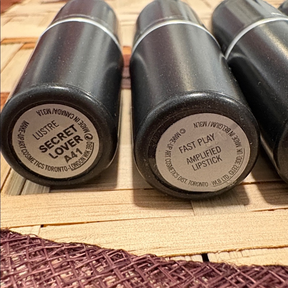 💄 DISCONTINUED MAC OG LIPSTICKS 💄 - Picture 7 of 15